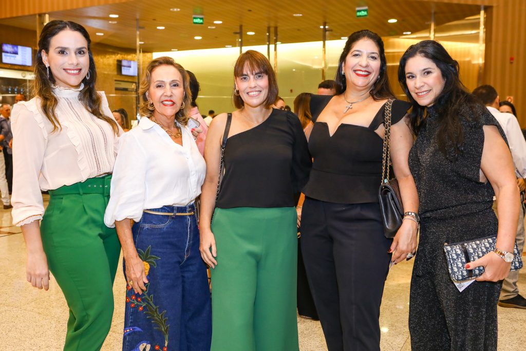 Jessica Monteiro, Glaucia Cito, Fernanda Peixoto, Elisa Oliveira E Fernanda Sousa