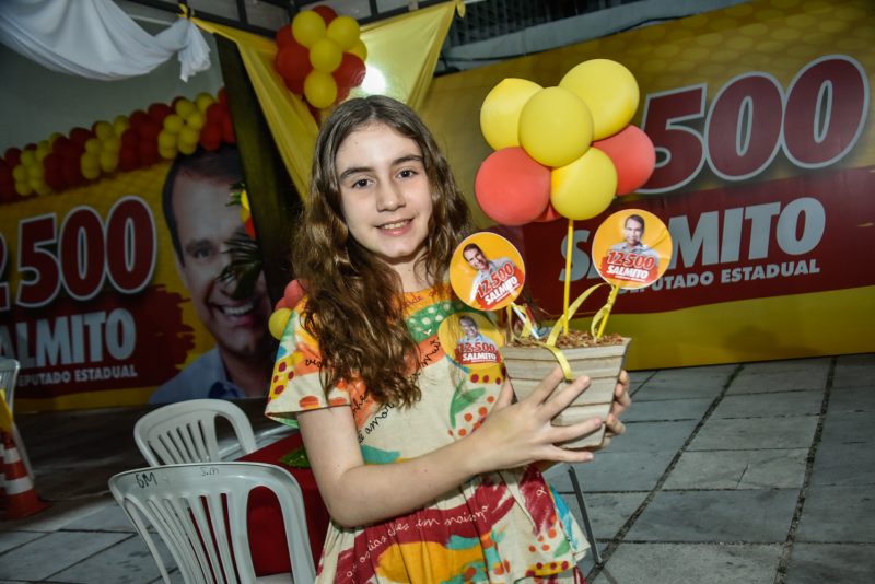 Corrida Eleitoral - Jamile Salmito lidera encontro de mulheres no comitê do deputado Salmito