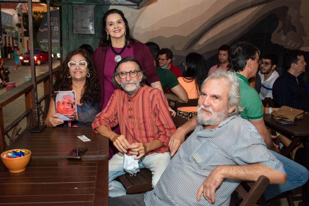 Lançamento Do Livro Sobre Velas E TubarÕes De Solange Benevides (11)