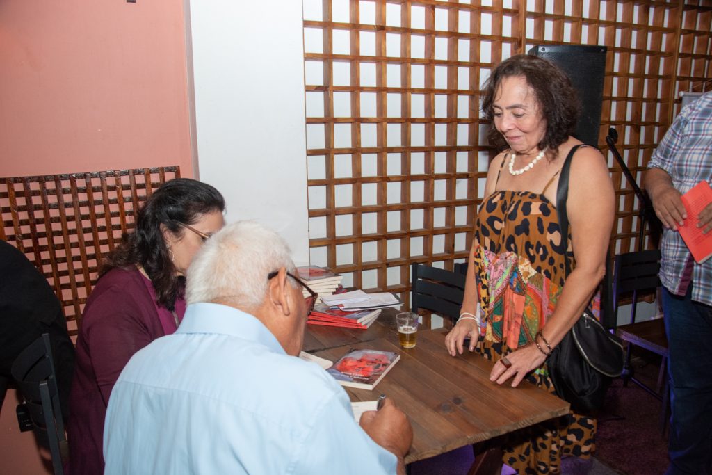 Lançamento Do Livro Sobre Velas E TubarÕes De Solange Benevides (15)