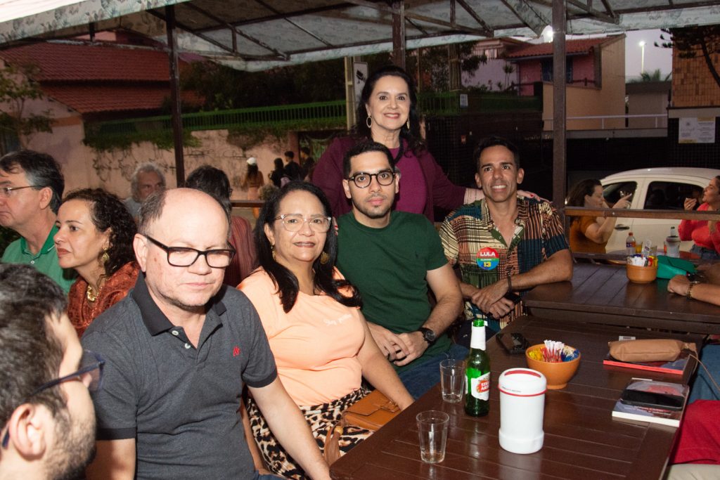 Lançamento Do Livro Sobre Velas E TubarÕes De Solange Benevides (3)