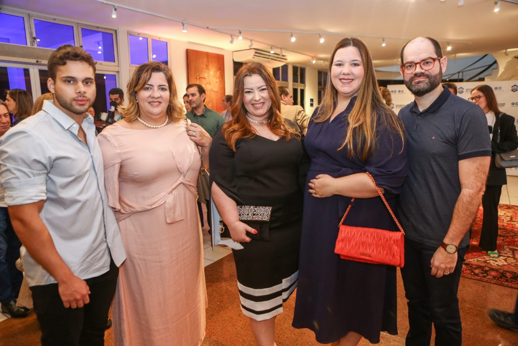 Lucas Barroso,claudia,aline E Livia Felix E Leonardo Padua