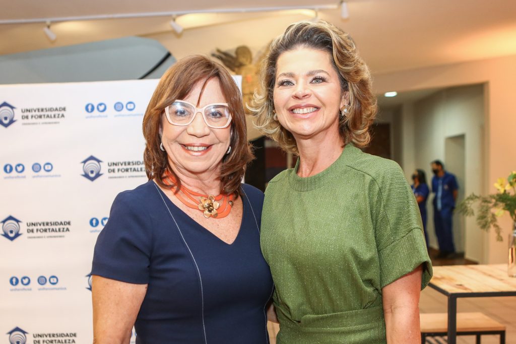 Lucia Wolf E Cristina Wolf