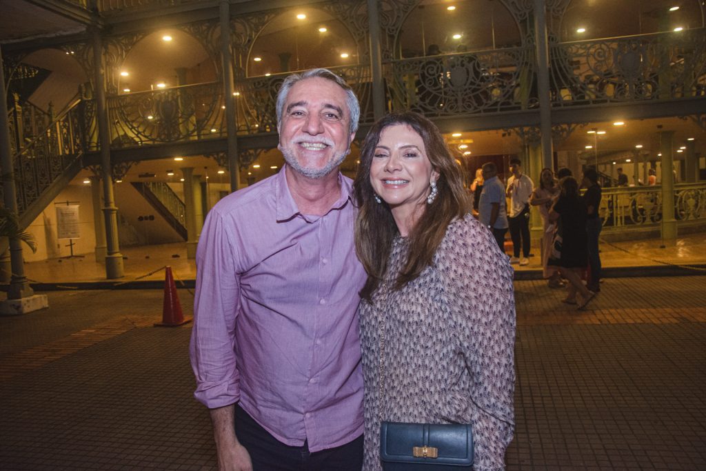 Mauro Costa E Emilia Buarque