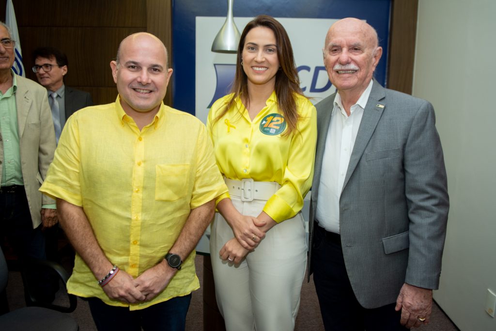 Roberto Claudio, Erika Amorim E Freitas Cordeiro (2)