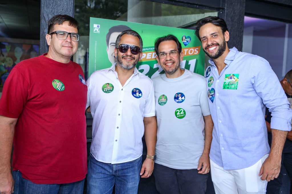 Roberto Pereira, Rodrigo Gomes, Vieira Junior E Eduardo Barreira