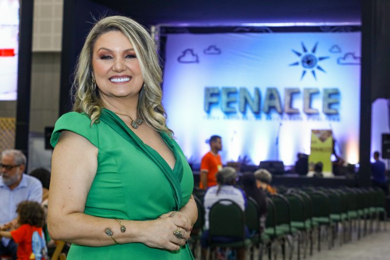 Fenacce 2002 - Feira Nacional de Artesanato e Cultura reúne mais de mil artesãos de todo Brasil