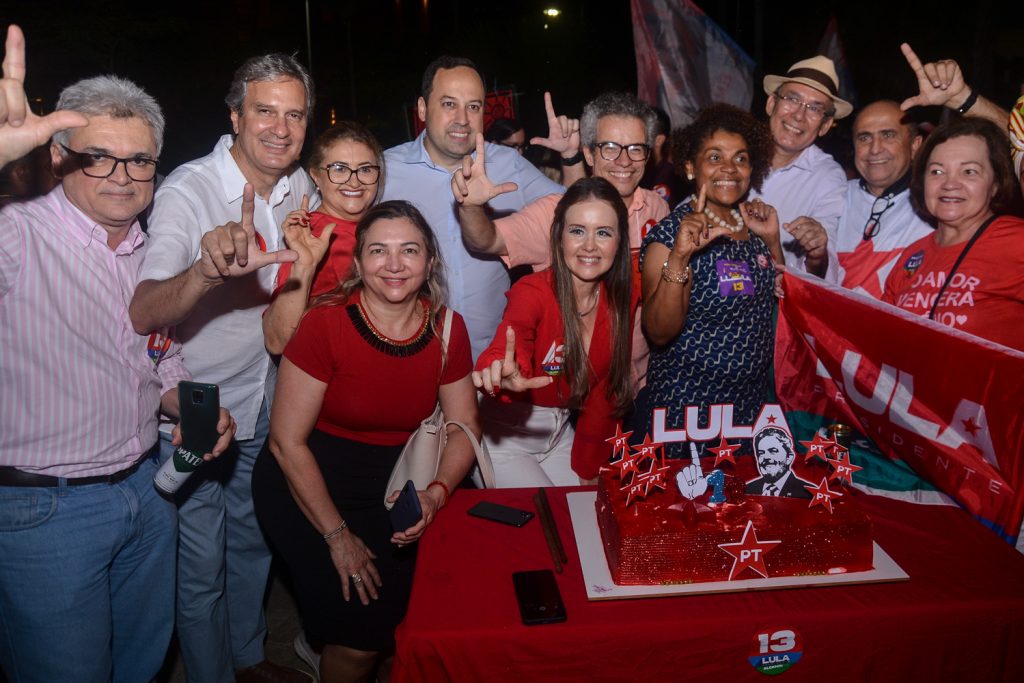 Aniversário De Lula Em Fortaleza (24)