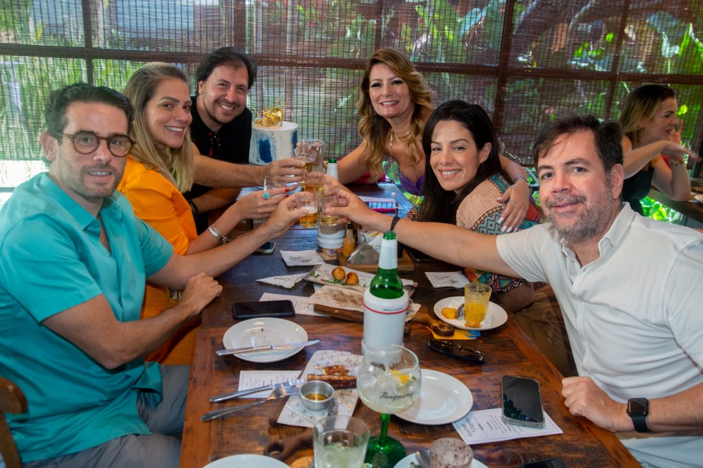 Felipe Bezerra, Mariana Dafonte, Danilo Cavalcanti, Tatiana Luna, Carla Brasil E Thales Catunda (1)