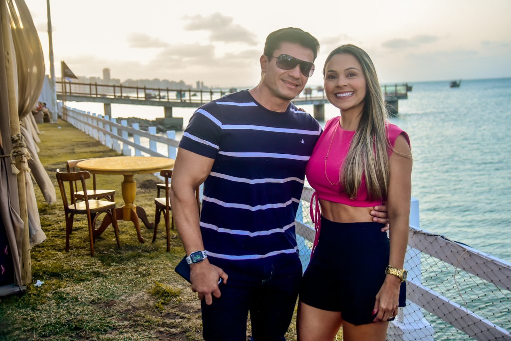 João Paulo Viana E Valdiana Araújo