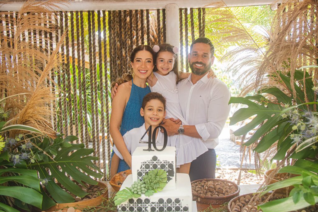 Liana, Rafael, Sarah E Rafael Sa