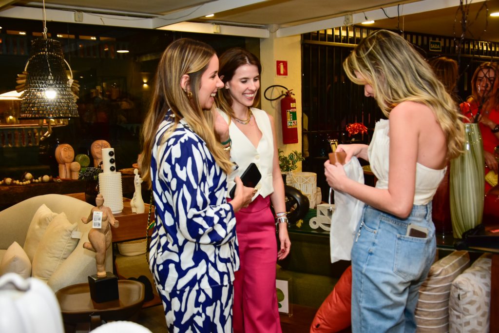 Livia Queiroz, Laura Cespedes E Malu Figueiredo