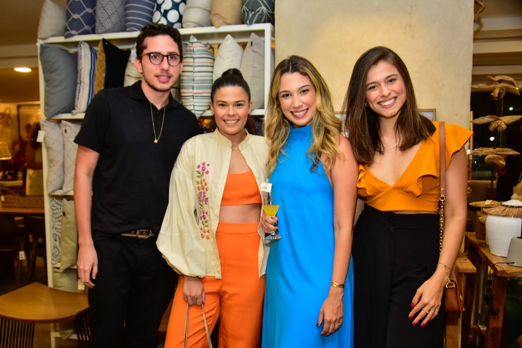 Luis Gilson, Maria Clara Figueiredo, Gabriela Sobral E Monalisa Gurjão