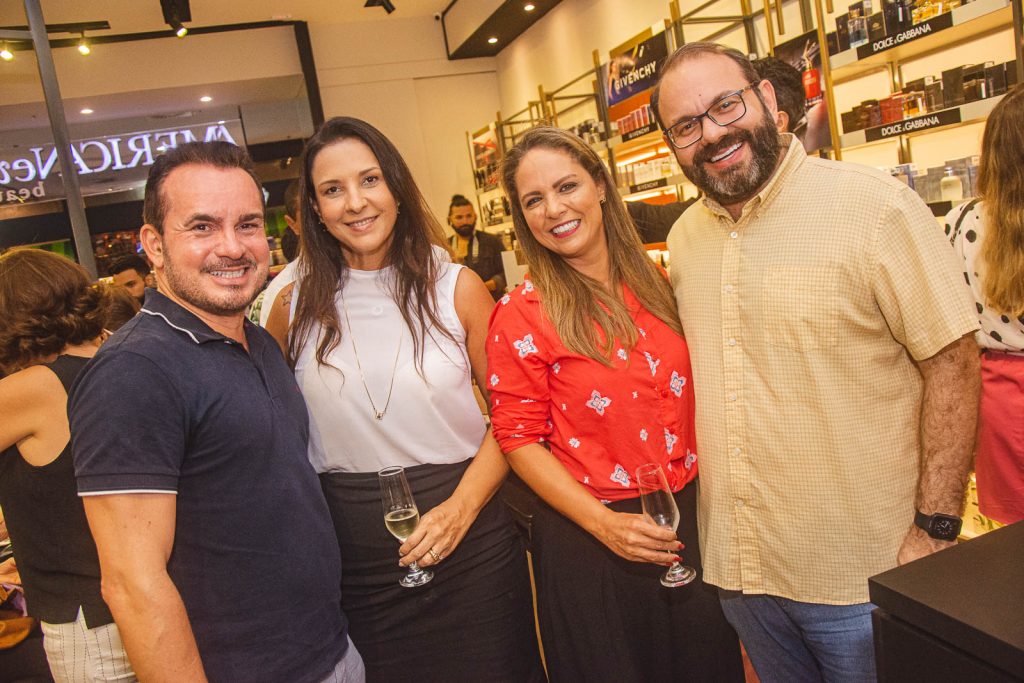 Wilfredy Mendonca, Lidia Oliveira, Elaine Alves E Victor Costa