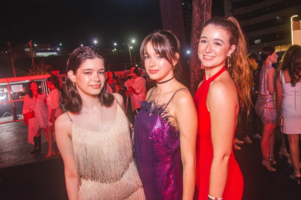 Beatriz Menezes, Bruna Bezerra De Menezes E Valentina Depons