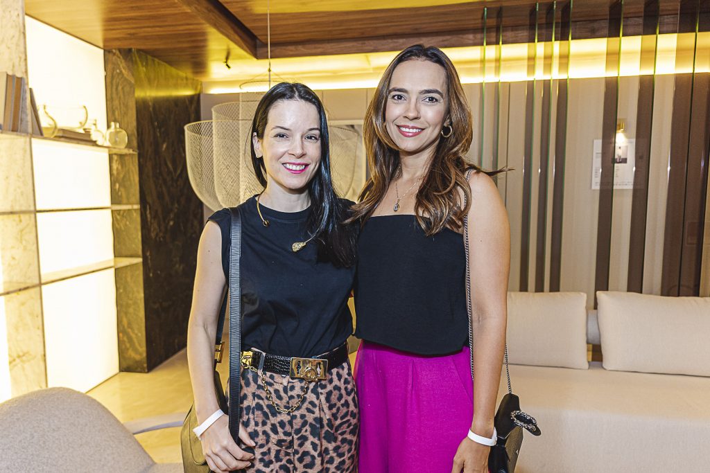 Carlota Fiuza E Carol Carvalho