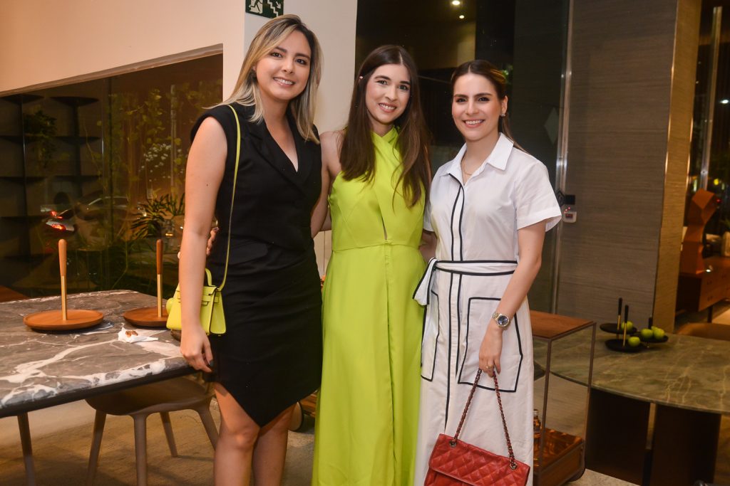 Carolina Kataoca, Rafaela Facundo E Lara Linhares (3)