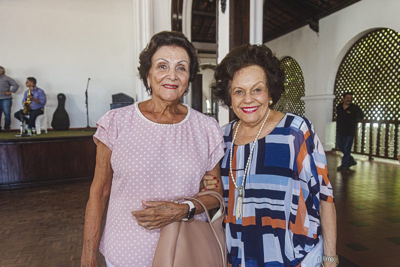 Lançamento - Fernando Melo realiza sessão de autógrafos do seu livro “Declaração de Amor & Algo Mais”