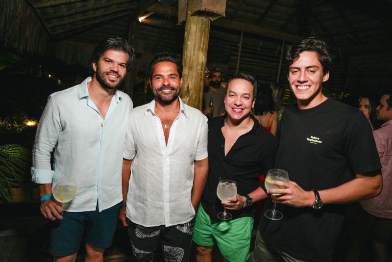 Celebration - Sávio Brito festeja nova idade ao lado de amigos em Icaraizinho de Amontada