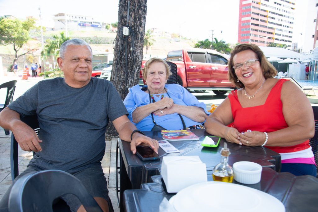 Gildasio Aquino, Madalena Barbosa E Mônica Aquino