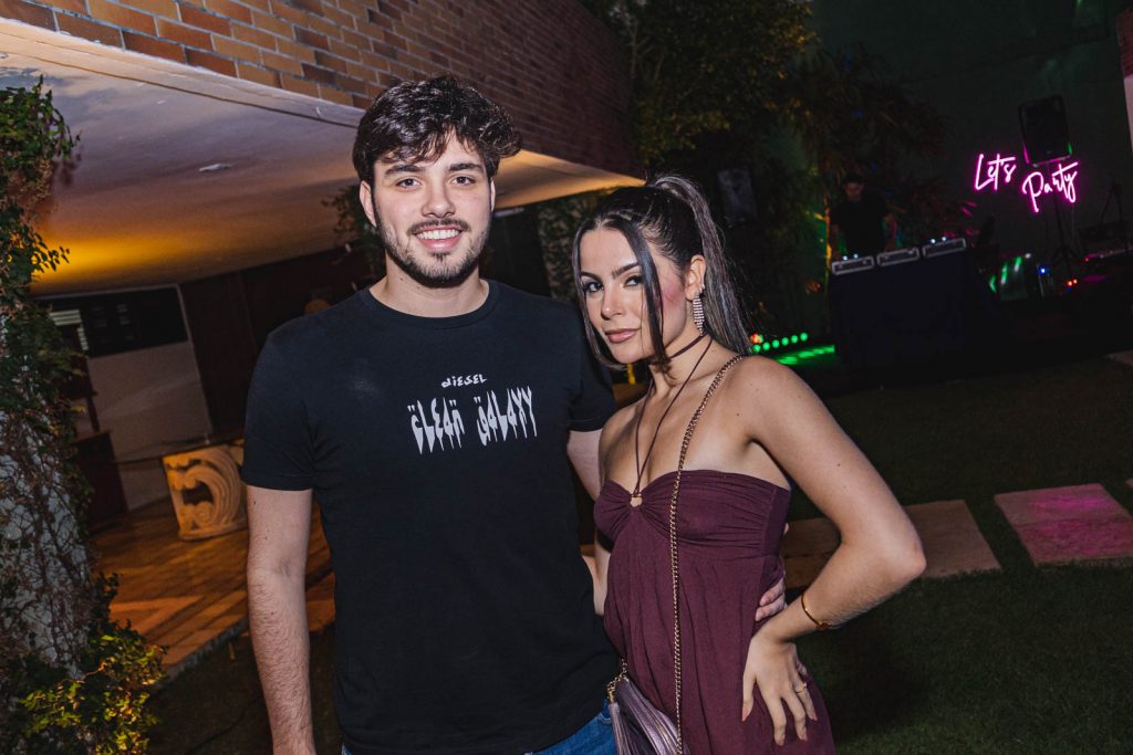 Joao Victor Apolinario E Elisa Sarquis