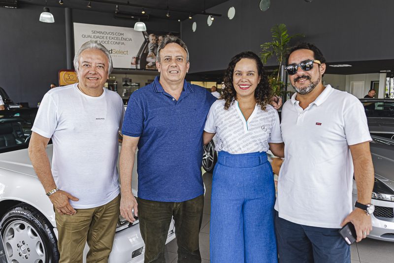 carros retrôs - Os Highlights do encontro de Clássicos Mercedes-Benz 2022 na Newsedan Fortaleza