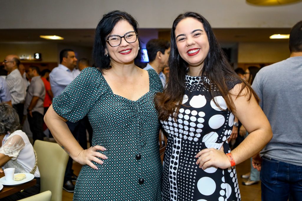 Renata Paula E Carolina Menezes