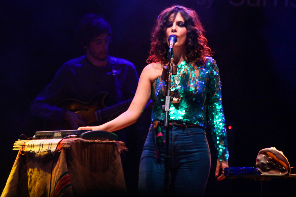 Show da cantora Céu é o destaque da programação de sábado do Fotofestival Sola