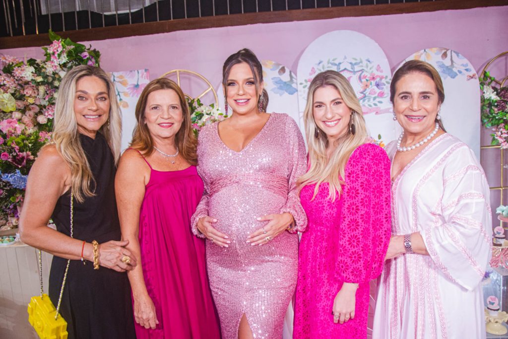 Celia Magalhaes, Geni Levy, Fernanda Levy, Bruna Magalhaes E Patricia Macedo