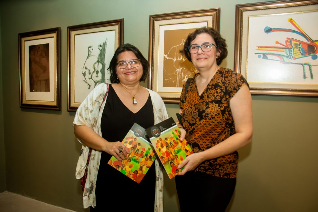 Cristiane Arruda E Anastacia Brito