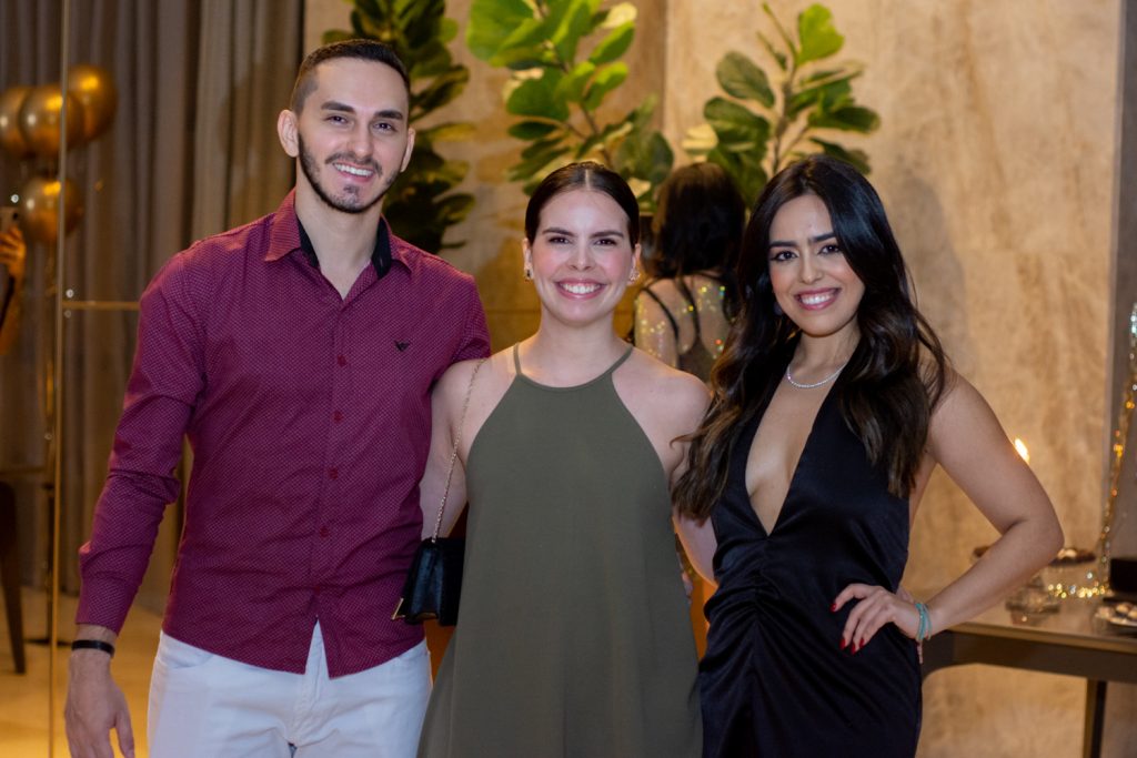 Davi Alex, Erica Fernandes E Flávia Petri