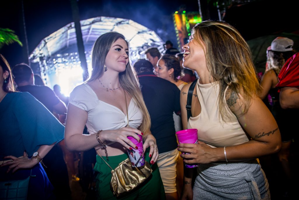 Gisele Pinheiro E Diana Oliveira