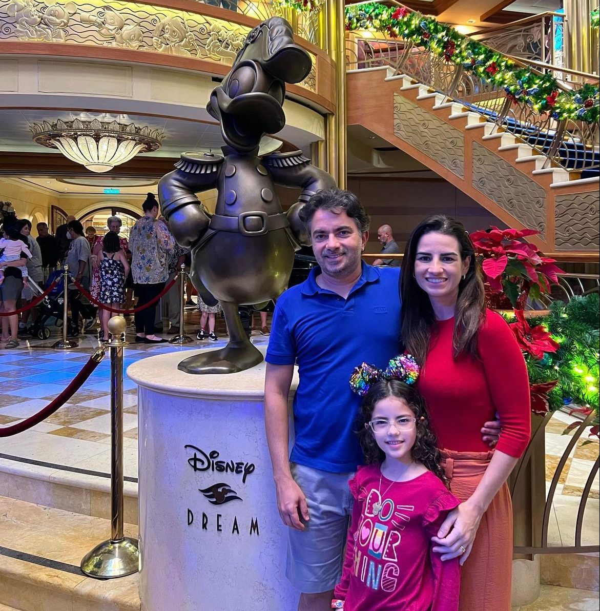 Giselle e Pedro Ivo Frota aproveitam temporada de diversão no Disney Cruise