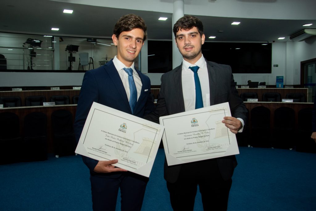 João Pedro Belchior E Germano Belchior Filho