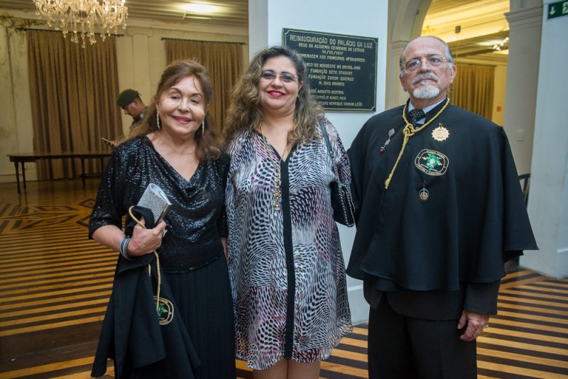 solenidade - Manoela Queiroz Bacelar toma posse da Cadeira 29 patroneada pela Rachel de Queiroz na Academia Cearense de Literatura e Jornalismo