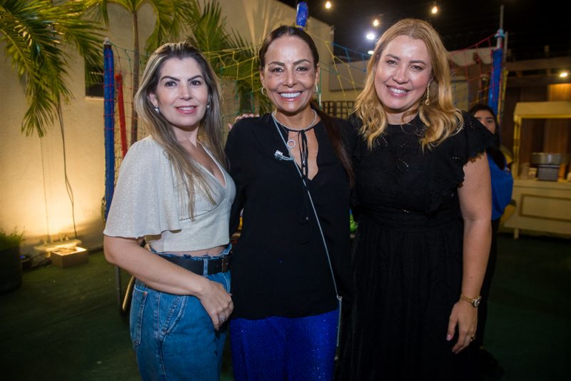 rá-tim-bum - Com uma superfesta temática, Gil Santos e Denise Bezerra celebram os seis aninhos de Bento