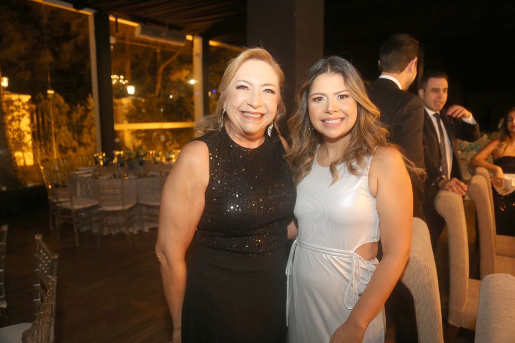 Mércia Linhares E Camila Moreira