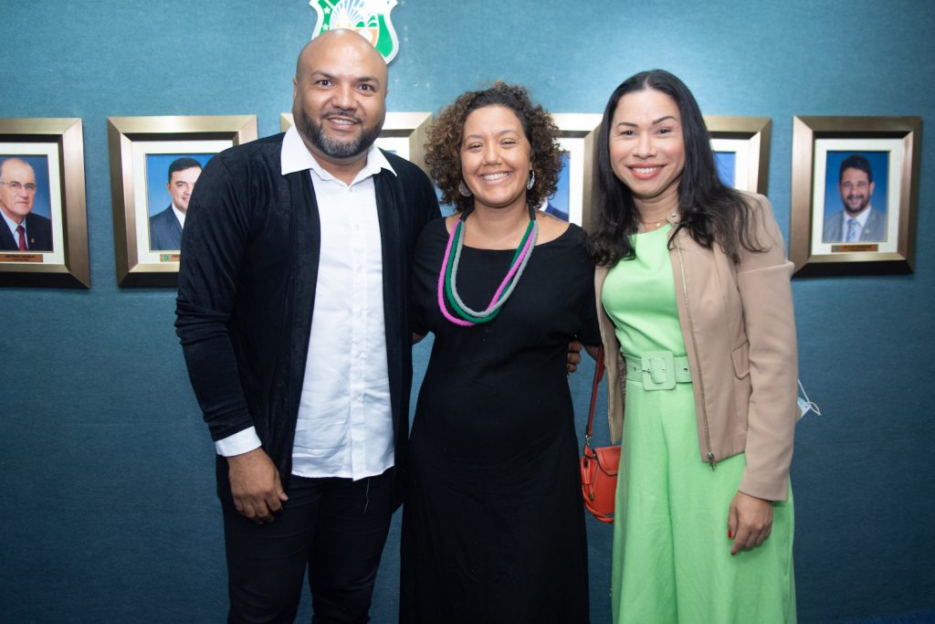 Narciso Junior, Camille Soares E Samila Marques