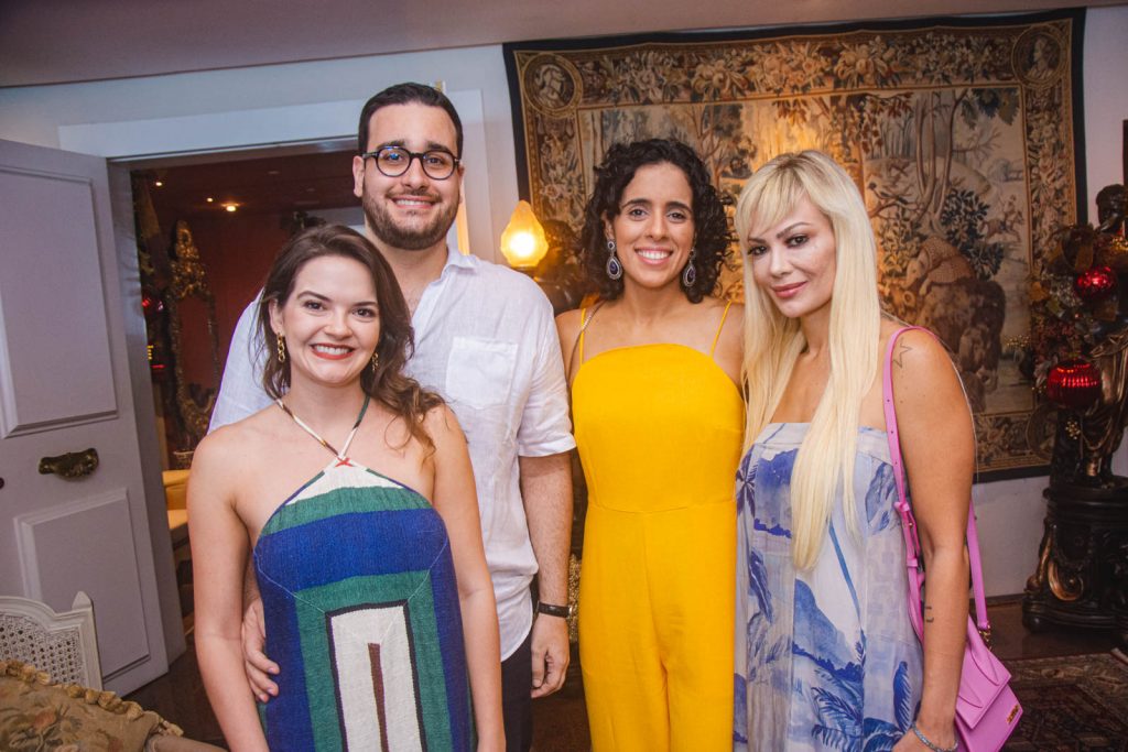 Nisea Aragao, Luis Eduardo, Natalia Quental E Thais Bezerra