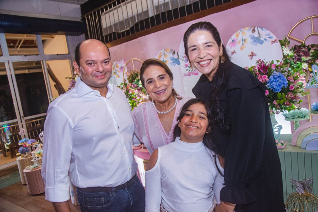 Otilio Ferreira, Patricia Macedo, Manu Ferreira E Maria Ferreira