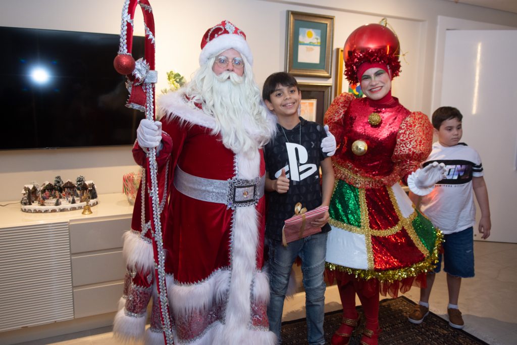 Papai Noel, Henrique Melo E Mamãe Noel