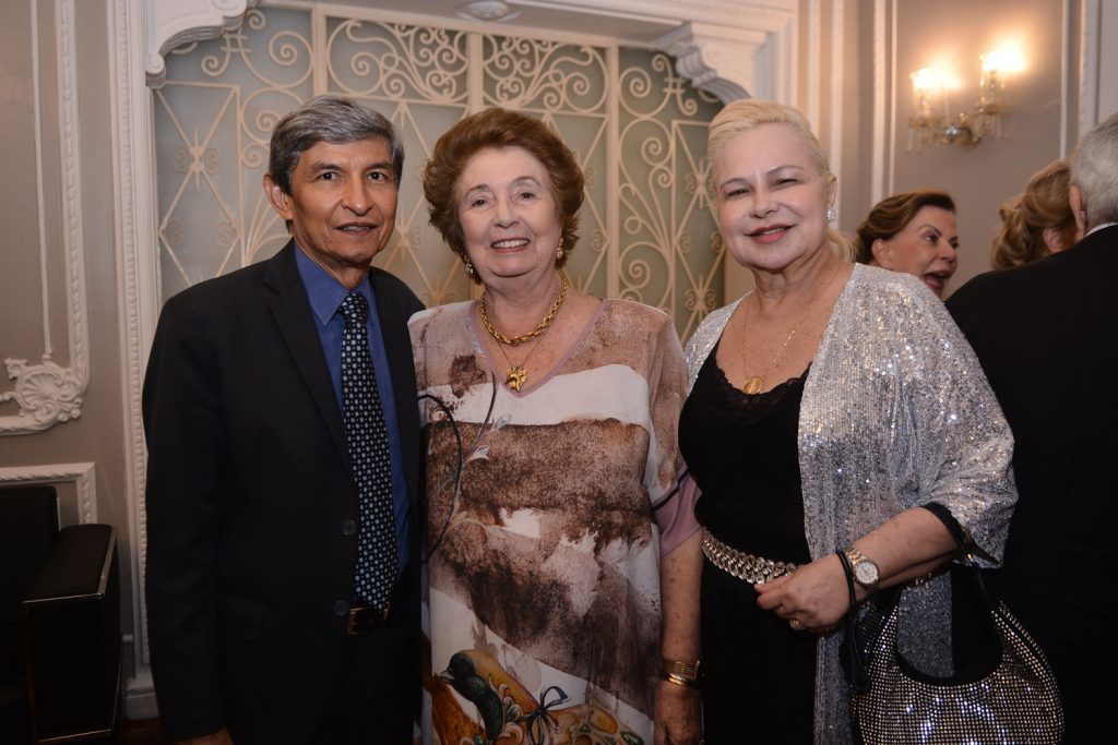 Plauto Porto, Gabriela Castro E Isabel Porto (1)