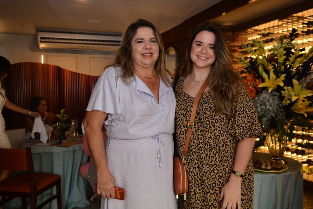 Roberta Cardoso E Carla Uchôa