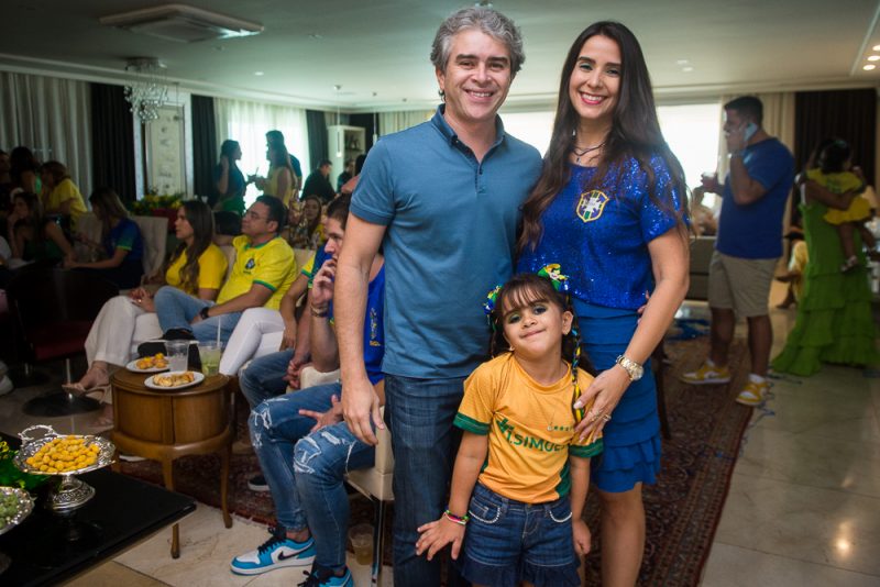 Copa do Mundo 2022 - Rafaela e Deib Otoch recebem para a partida Brasil x Croácia pelas quartas de final da Copa do Catar 2022