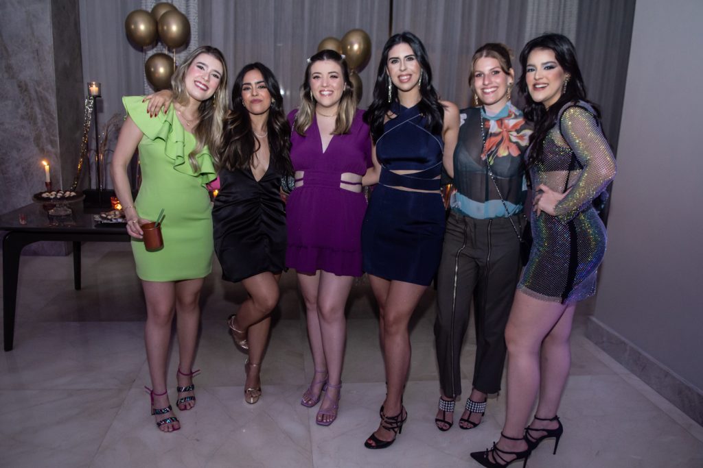 Sarah Aragão, Flávia Petri, Sabrina Esteves, Natália Medeiros, Maria Eduarda Petri E Maria Fernanda Karbage