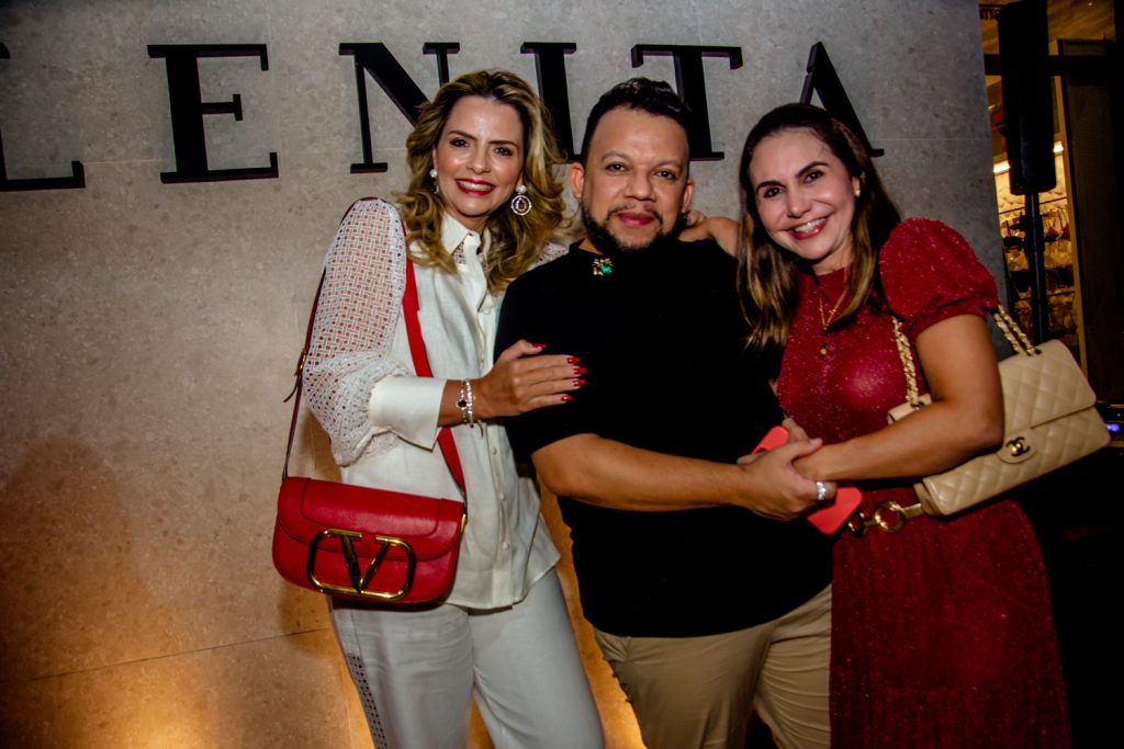 Taís Pinto, Roberto Alves E Adriana Queiroz