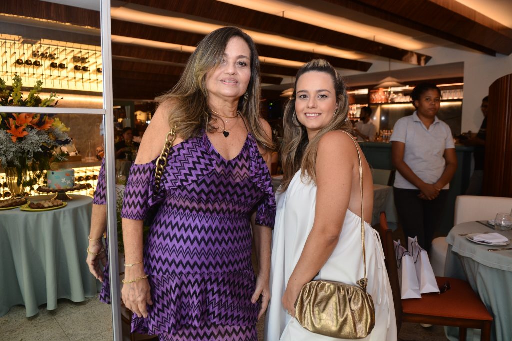 Valéria Cavalcante E Natália Cardoso (1)