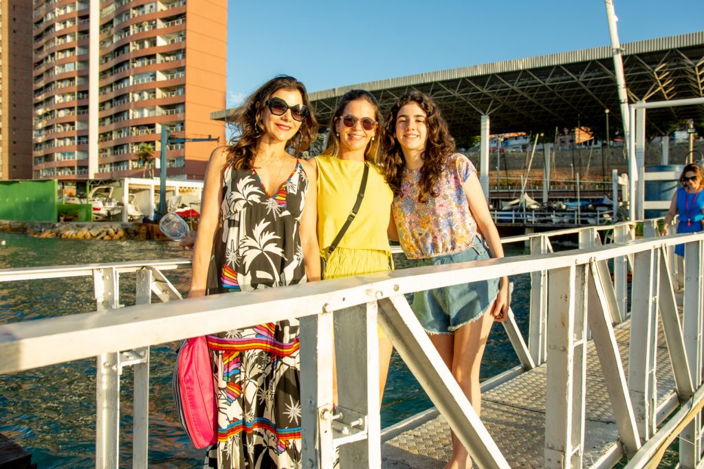 Alana Holanda, Riana Aguiar E Lara Holanda