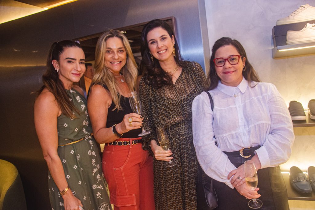 Camila Quindere, Celia Magalhaes, Marina Cidrao E Iorrana Maia