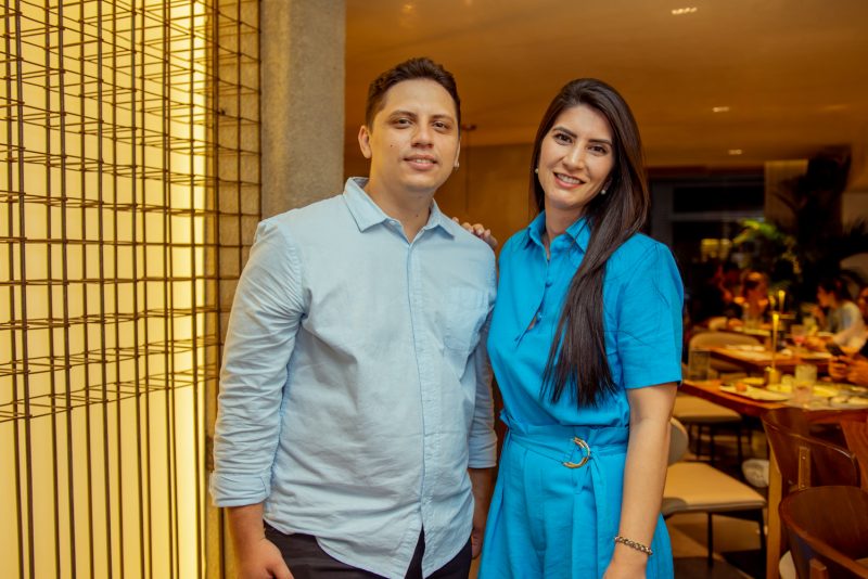 New Drinks - Quinut Restaurante estreia happy hour em noite de puro brilho